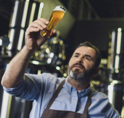 “Doet u mij maar een speciaal biertje met gakballen alstublieft…”